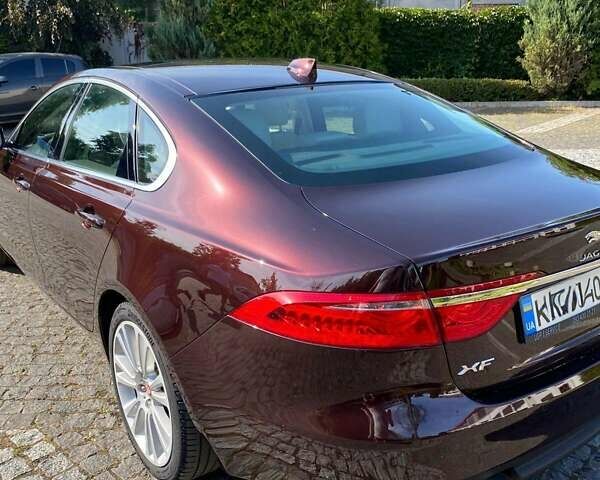 Ягуар ХФ 2018 в Киеве на Automoto.ua Красный Ягуар ХФ, объемом двигателя 2 л и пробегом 97 тыс. км за 25800 $, фото 1 на Automoto.ua