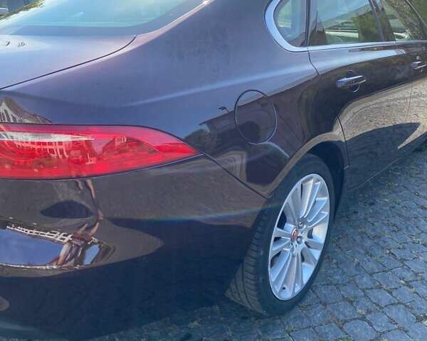 Ягуар ХФ 2018 в Киеве на Automoto.ua Красный Ягуар ХФ, объемом двигателя 2 л и пробегом 97 тыс. км за 25800 $, фото 4 на Automoto.ua