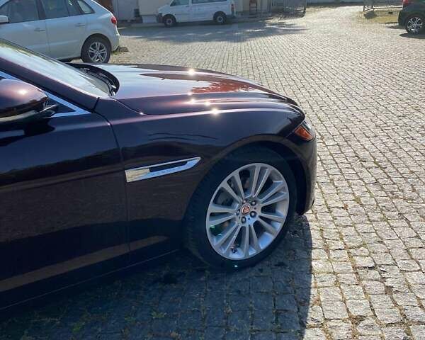 Ягуар ХФ 2018 в Киеве на Automoto.ua Красный Ягуар ХФ, объемом двигателя 2 л и пробегом 97 тыс. км за 25800 $, фото 19 на Automoto.ua