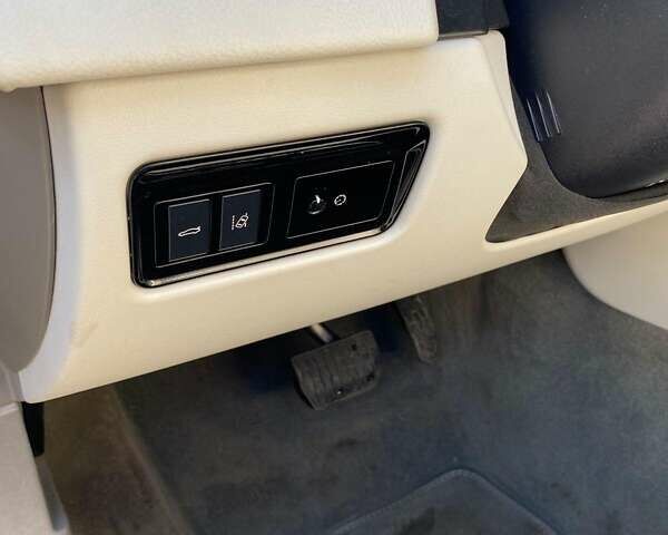 Ягуар ХФ 2018 в Киеве на Automoto.ua Красный Ягуар ХФ, объемом двигателя 2 л и пробегом 97 тыс. км за 25800 $, фото 9 на Automoto.ua