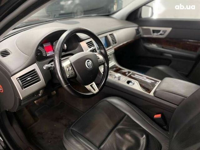 Ягуар ХФ, объемом двигателя 3 л и пробегом 12 тыс. км за 21000 $, фото 20 на Automoto.ua