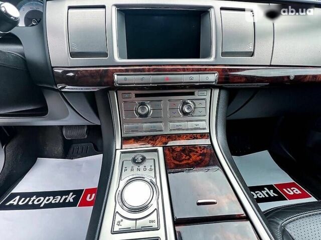 Ягуар ХФ, об'ємом двигуна 3 л та пробігом 298 тис. км за 13190 $, фото 21 на Automoto.ua