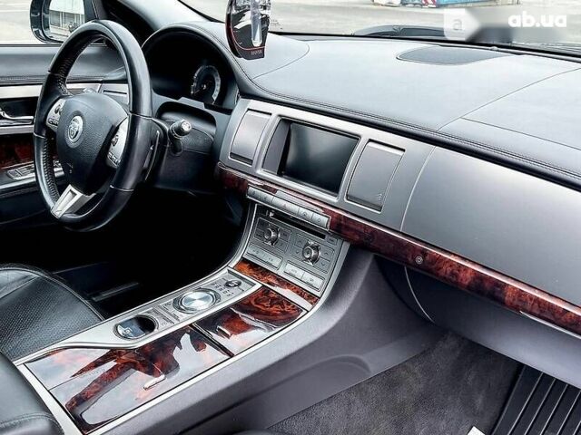 Ягуар ХФ, об'ємом двигуна 3 л та пробігом 298 тис. км за 13190 $, фото 14 на Automoto.ua