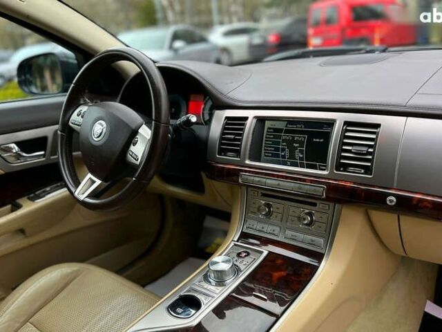 Ягуар ХФ, объемом двигателя 3 л и пробегом 153 тыс. км за 13799 $, фото 9 на Automoto.ua
