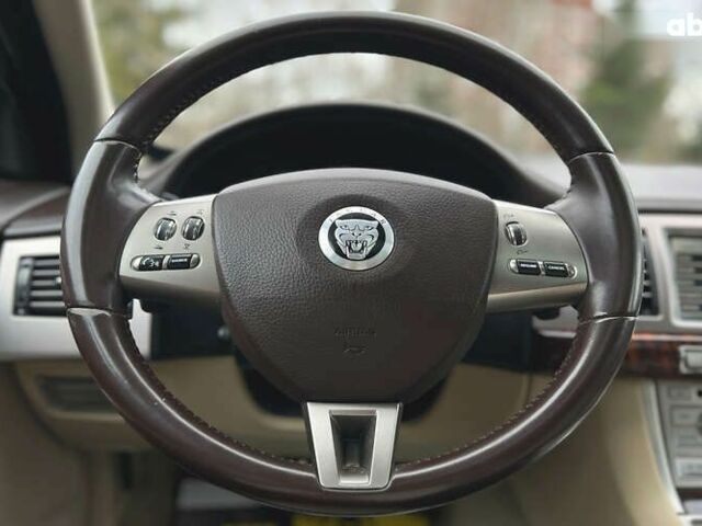 Ягуар ХФ, объемом двигателя 3 л и пробегом 153 тыс. км за 13799 $, фото 20 на Automoto.ua