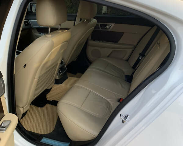Ягуар ХФ, объемом двигателя 2 л и пробегом 120 тыс. км за 12700 $, фото 11 на Automoto.ua
