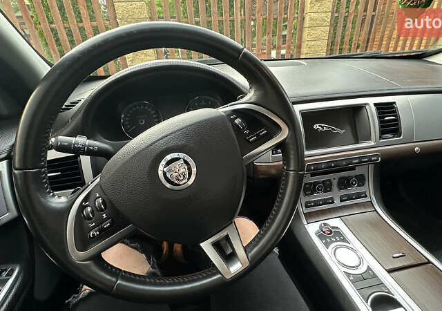 Ягуар ХФ, объемом двигателя 2 л и пробегом 187 тыс. км за 14500 $, фото 16 на Automoto.ua