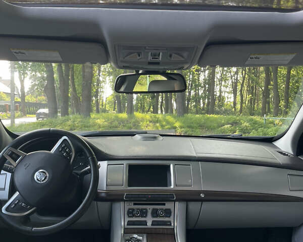 Ягуар ХФ, объемом двигателя 2 л и пробегом 218 тыс. км за 12100 $, фото 8 на Automoto.ua