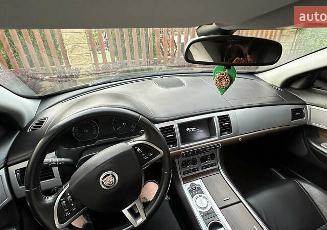 Ягуар ХФ, объемом двигателя 2 л и пробегом 187 тыс. км за 14500 $, фото 15 на Automoto.ua