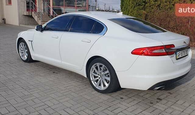 Ягуар ХФ, объемом двигателя 2 л и пробегом 193 тыс. км за 13500 $, фото 3 на Automoto.ua