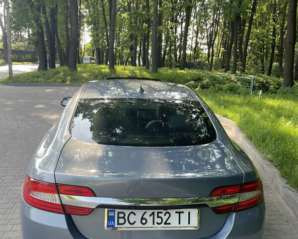Ягуар ХФ, объемом двигателя 2 л и пробегом 218 тыс. км за 12100 $, фото 4 на Automoto.ua