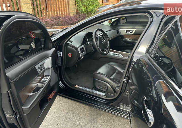 Ягуар ХФ, объемом двигателя 2 л и пробегом 187 тыс. км за 14500 $, фото 17 на Automoto.ua