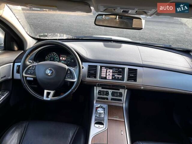 Ягуар ХФ, объемом двигателя 2 л и пробегом 110 тыс. км за 8900 $, фото 16 на Automoto.ua