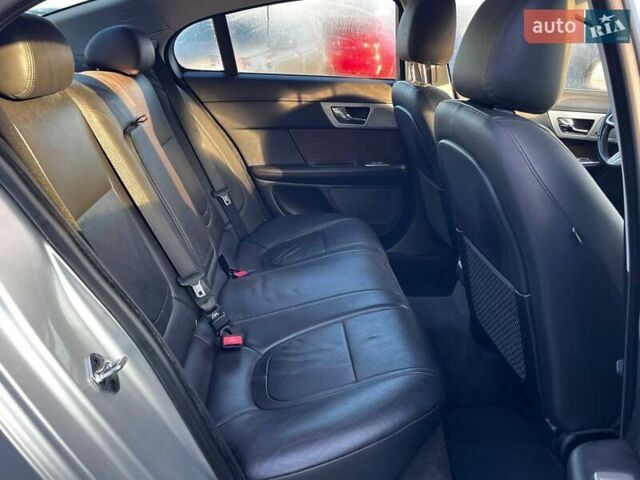 Ягуар ХФ, объемом двигателя 2 л и пробегом 110 тыс. км за 8900 $, фото 30 на Automoto.ua