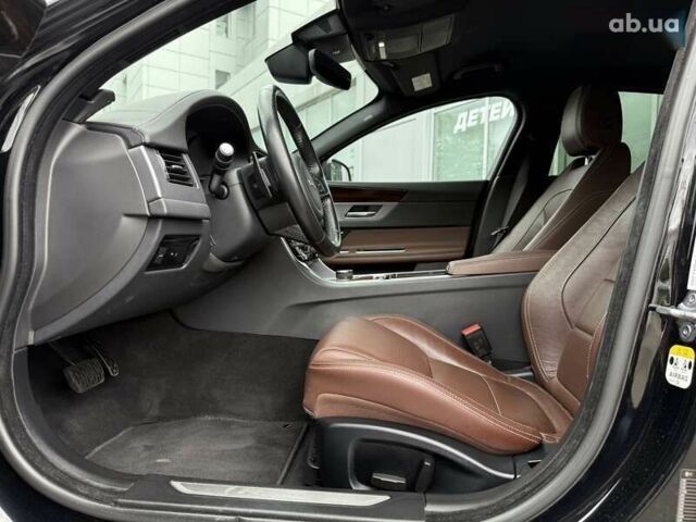 Ягуар ХФ, объемом двигателя 2 л и пробегом 124 тыс. км за 21000 $, фото 16 на Automoto.ua