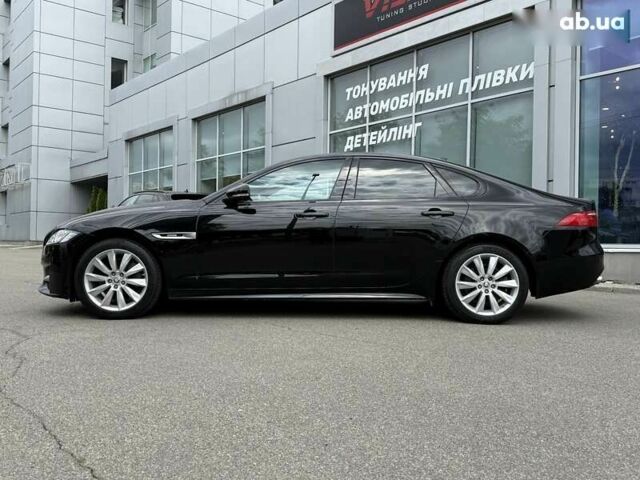 Ягуар ХФ, объемом двигателя 2 л и пробегом 124 тыс. км за 21000 $, фото 3 на Automoto.ua