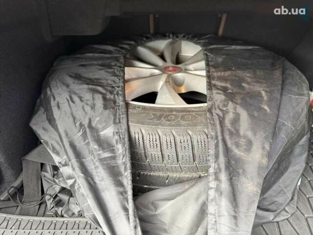 Ягуар ХФ, объемом двигателя 2 л и пробегом 124 тыс. км за 21000 $, фото 28 на Automoto.ua