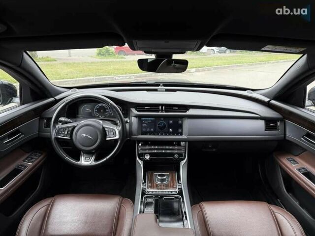 Ягуар ХФ, объемом двигателя 2 л и пробегом 124 тыс. км за 21000 $, фото 8 на Automoto.ua