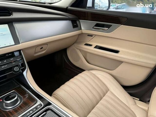 Ягуар ХФ, объемом двигателя 3 л и пробегом 122 тыс. км за 16300 $, фото 26 на Automoto.ua