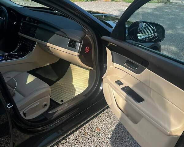 Ягуар ХФ, объемом двигателя 2 л и пробегом 66 тыс. км за 17500 $, фото 16 на Automoto.ua