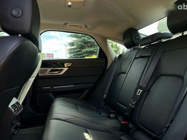 Ягуар ХФ, объемом двигателя 2 л и пробегом 136 тыс. км за 18750 $, фото 10 на Automoto.ua