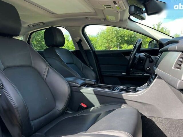 Ягуар ХФ, объемом двигателя 2 л и пробегом 136 тыс. км за 18750 $, фото 8 на Automoto.ua