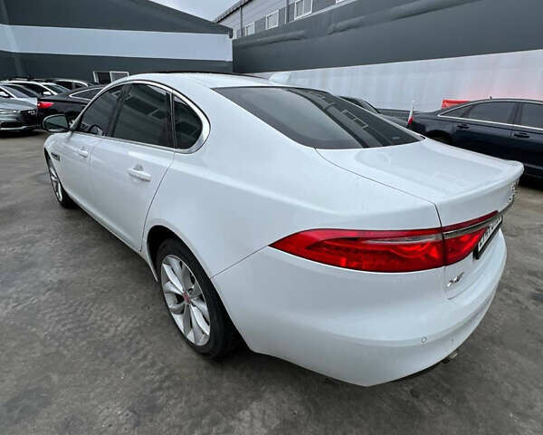 Ягуар ХФ, объемом двигателя 2 л и пробегом 113 тыс. км за 15800 $, фото 3 на Automoto.ua