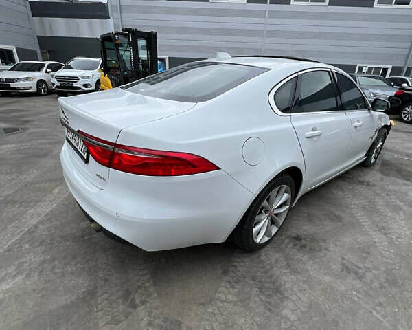 Ягуар ХФ, объемом двигателя 2 л и пробегом 113 тыс. км за 15800 $, фото 5 на Automoto.ua