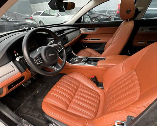 Ягуар ХФ, объемом двигателя 2 л и пробегом 113 тыс. км за 15800 $, фото 8 на Automoto.ua