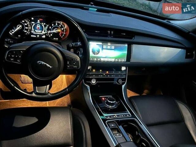 Ягуар ХФ, объемом двигателя 2 л и пробегом 140 тыс. км за 20500 $, фото 8 на Automoto.ua