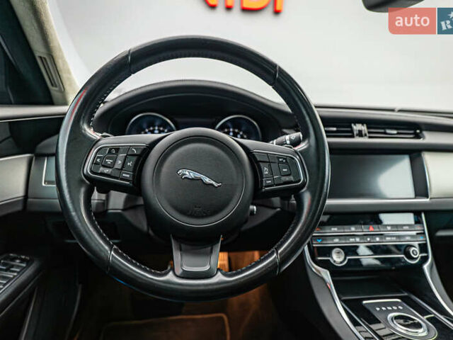 Ягуар ХФ, объемом двигателя 2 л и пробегом 80 тыс. км за 20630 $, фото 11 на Automoto.ua