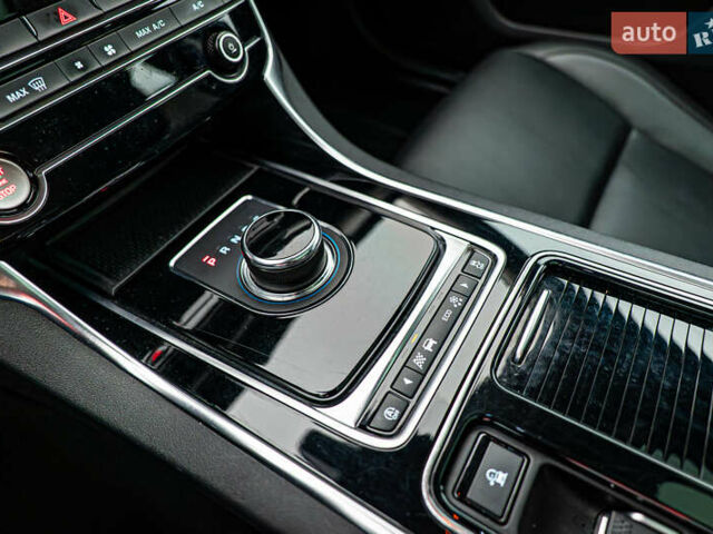 Ягуар ХФ, объемом двигателя 2 л и пробегом 80 тыс. км за 20630 $, фото 16 на Automoto.ua