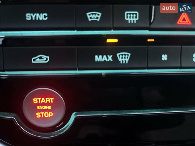 Ягуар ХФ, объемом двигателя 2 л и пробегом 104 тыс. км за 29000 $, фото 25 на Automoto.ua