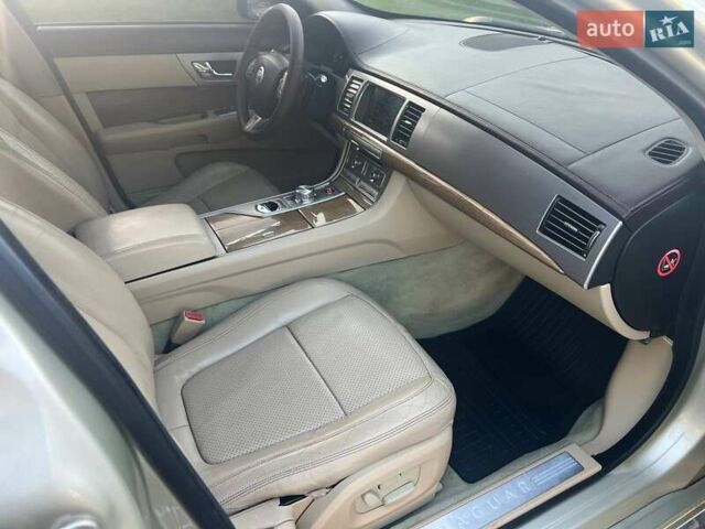 Жовтий Ягуар ХФ, об'ємом двигуна 2.97 л та пробігом 120 тис. км за 7500 $, фото 55 на Automoto.ua