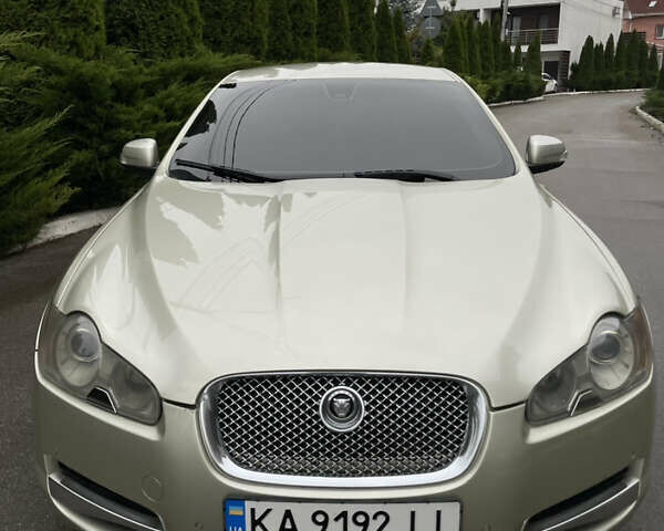 Желтый Ягуар ХФ, объемом двигателя 2.97 л и пробегом 180 тыс. км за 7400 $, фото 6 на Automoto.ua