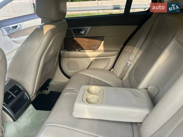 Жовтий Ягуар ХФ, об'ємом двигуна 2.97 л та пробігом 120 тис. км за 7500 $, фото 49 на Automoto.ua