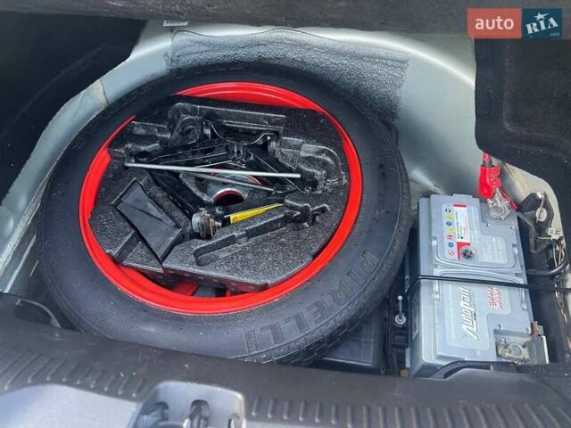 Жовтий Ягуар ХФ, об'ємом двигуна 2.97 л та пробігом 120 тис. км за 7500 $, фото 28 на Automoto.ua
