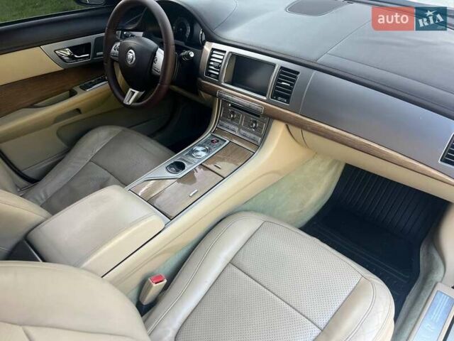 Жовтий Ягуар ХФ, об'ємом двигуна 2.97 л та пробігом 120 тис. км за 7500 $, фото 37 на Automoto.ua