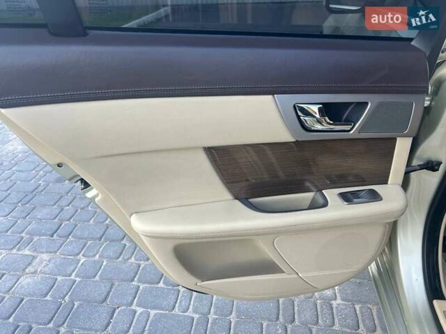 Жовтий Ягуар ХФ, об'ємом двигуна 2.97 л та пробігом 120 тис. км за 7500 $, фото 48 на Automoto.ua