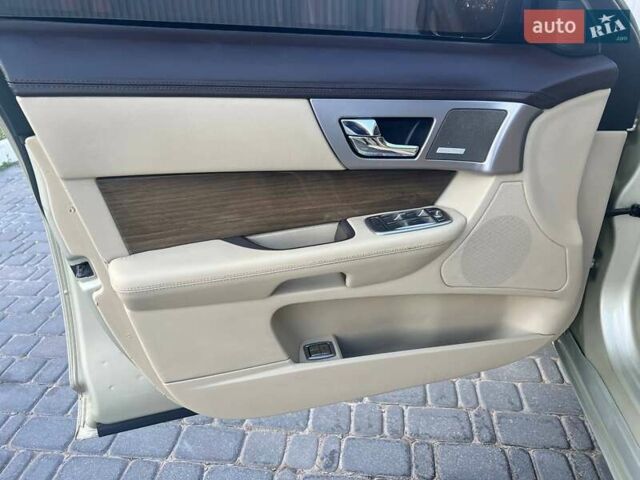 Жовтий Ягуар ХФ, об'ємом двигуна 2.97 л та пробігом 120 тис. км за 7500 $, фото 46 на Automoto.ua