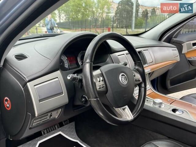 Сірий Ягуар ХФ, об'ємом двигуна 2.97 л та пробігом 141 тис. км за 10700 $, фото 34 на Automoto.ua