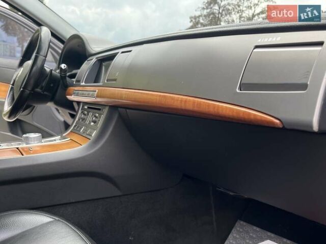 Сірий Ягуар ХФ, об'ємом двигуна 2.97 л та пробігом 141 тис. км за 10700 $, фото 57 на Automoto.ua
