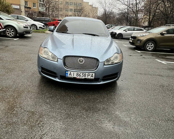 Серый Ягуар ХФ, объемом двигателя 2.97 л и пробегом 148 тыс. км за 9500 $, фото 1 на Automoto.ua