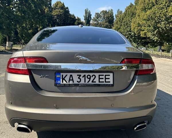 Сірий Ягуар ХФ, об'ємом двигуна 2.97 л та пробігом 262 тис. км за 9000 $, фото 13 на Automoto.ua