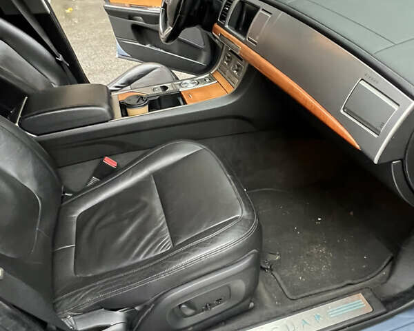 Серый Ягуар ХФ, объемом двигателя 2.97 л и пробегом 148 тыс. км за 9500 $, фото 20 на Automoto.ua