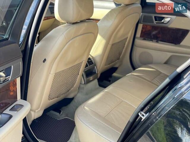 Серый Ягуар ХФ, объемом двигателя 2.7 л и пробегом 183 тыс. км за 10400 $, фото 17 на Automoto.ua