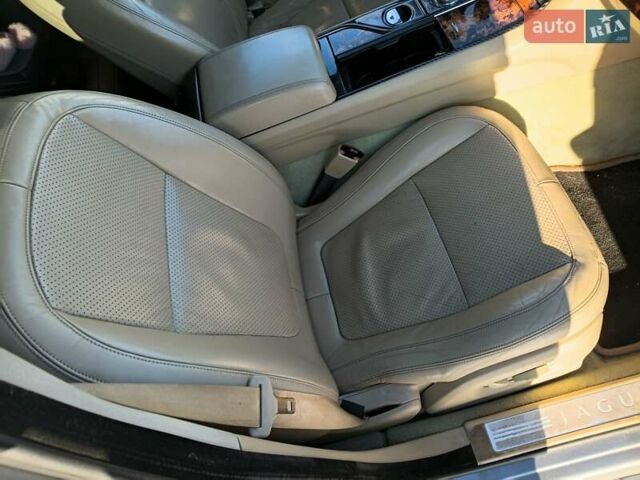 Сірий Ягуар ХФ, об'ємом двигуна 2.7 л та пробігом 243 тис. км за 9500 $, фото 24 на Automoto.ua