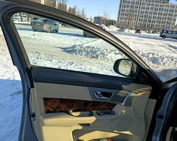 Сірий Ягуар ХФ, об'ємом двигуна 2.7 л та пробігом 243 тис. км за 9500 $, фото 29 на Automoto.ua