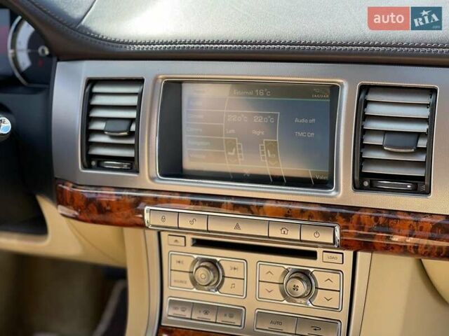 Серый Ягуар ХФ, объемом двигателя 2.7 л и пробегом 183 тыс. км за 10400 $, фото 27 на Automoto.ua