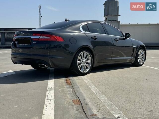 Сірий Ягуар ХФ, об'ємом двигуна 2.97 л та пробігом 150 тис. км за 16500 $, фото 14 на Automoto.ua